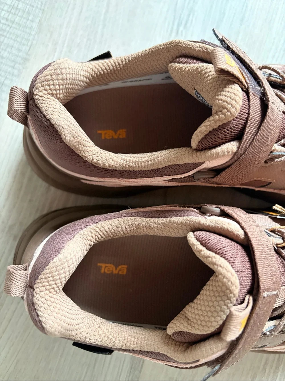New Teva Women's Hurricane Daybreaker Hiking Shoe